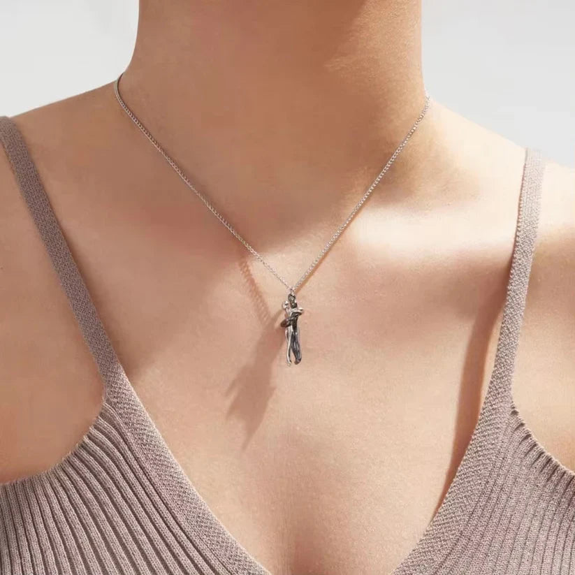 Hugging Lovers™ Couple Necklace